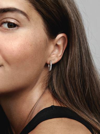 Boucles d'Oreilles Créoles Scintillement et Signature Pandora