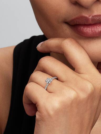 Bague Fleur Scintillante
