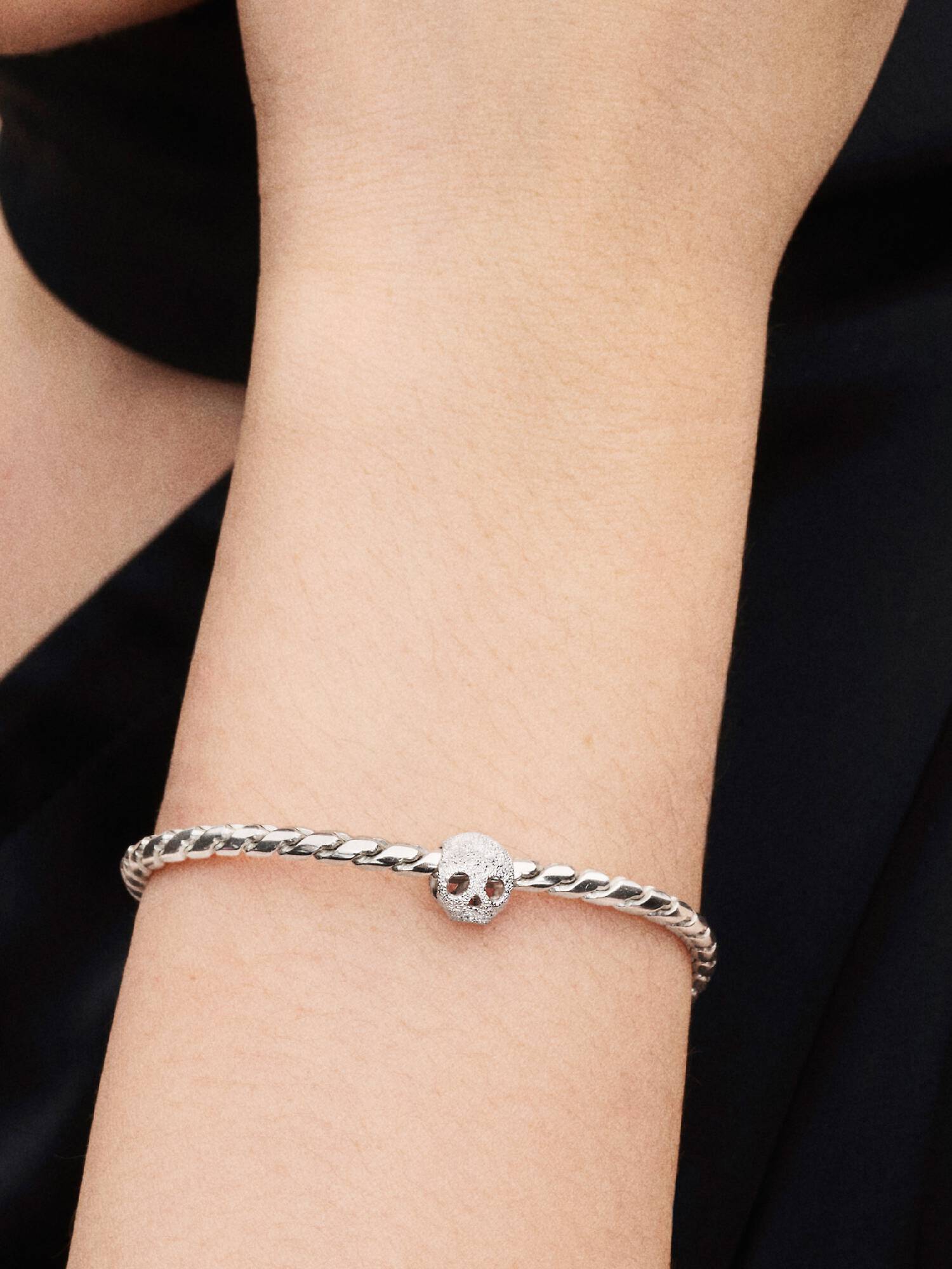 Mini Charm Tête de Mort Texturée