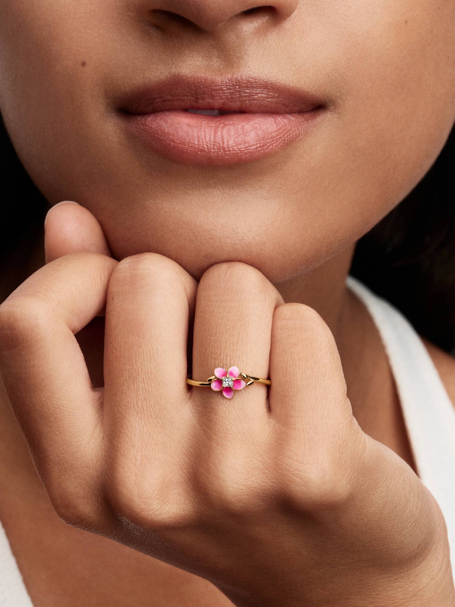 Bague Disney Vaiana Fleur de Plumeria Dorée