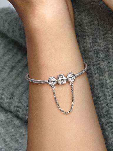 Charm Chaîne de Confort Couronne de Cœurs