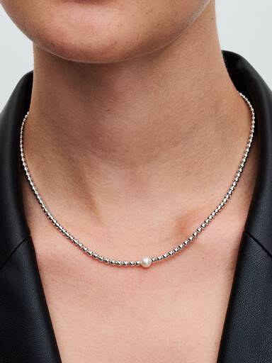 Collier Perle de Culture d'Eau Douce Traitée & Détails Sertis Grain