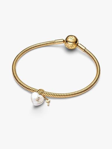 Charm Pendant Cadenas et Perle de Culture d’Eau Douce Traitée Baroque Doré