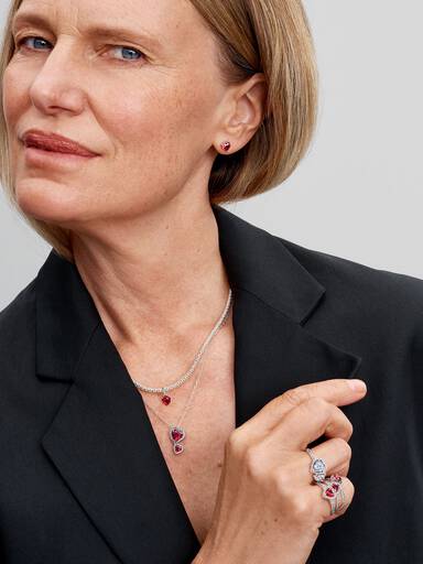Collier à Pendentif Cœurs Halo Rouge