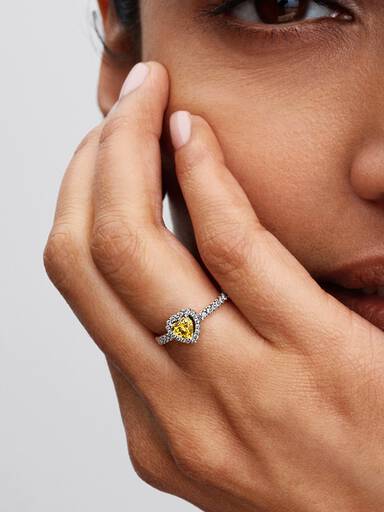 Bague Cœur Surélevé Jaune Scintillant