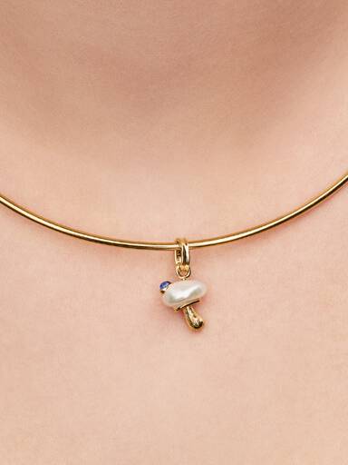 Charm Pendant Champignon et Perle de Culture d’Eau Douce Traitée Baroque Doré