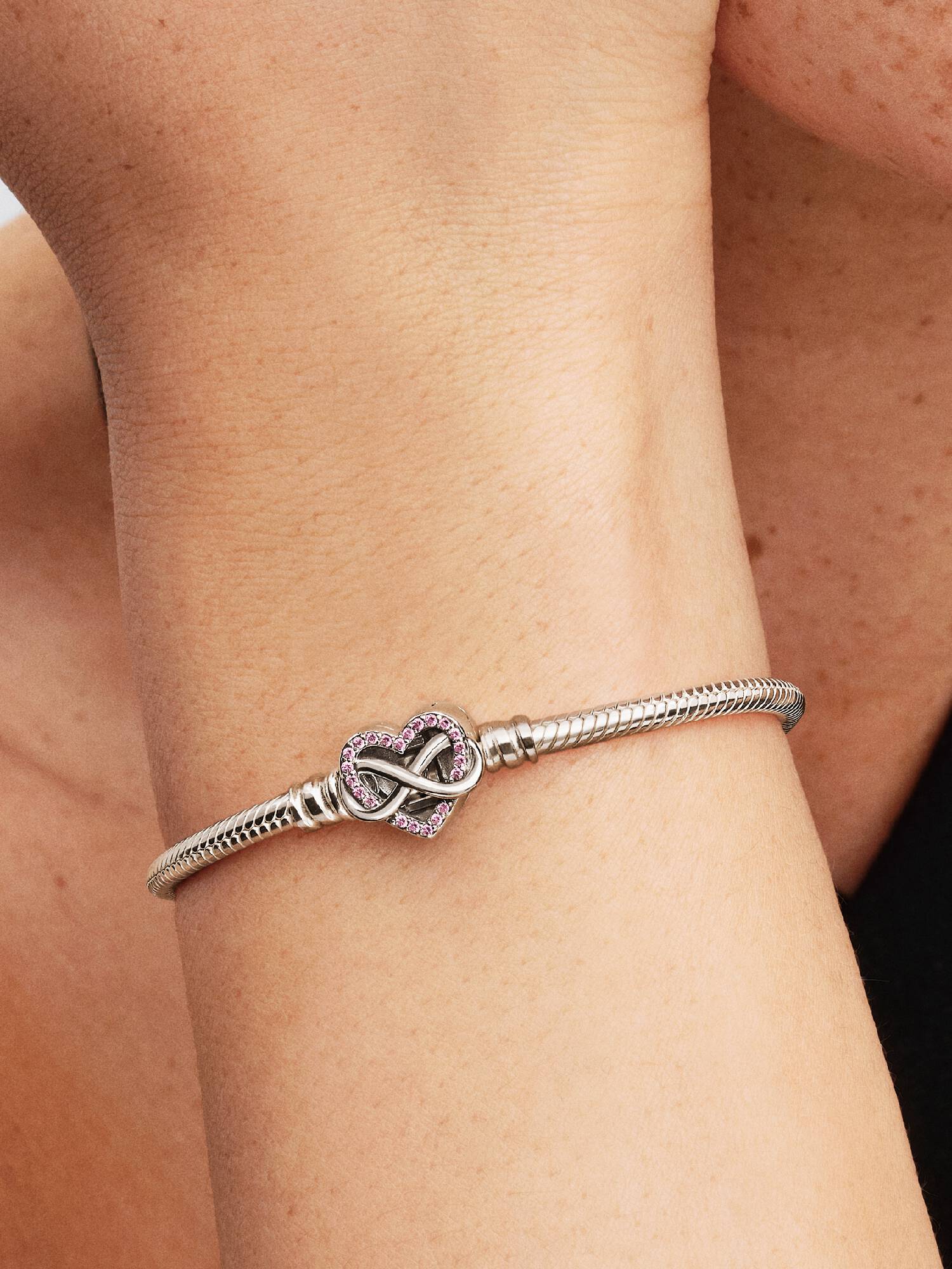 Bracelet Maille Serpent Fermoir Cœur de l’Infini Rose Scintillant