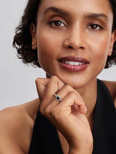 Bague Cœur Noir Surélevé