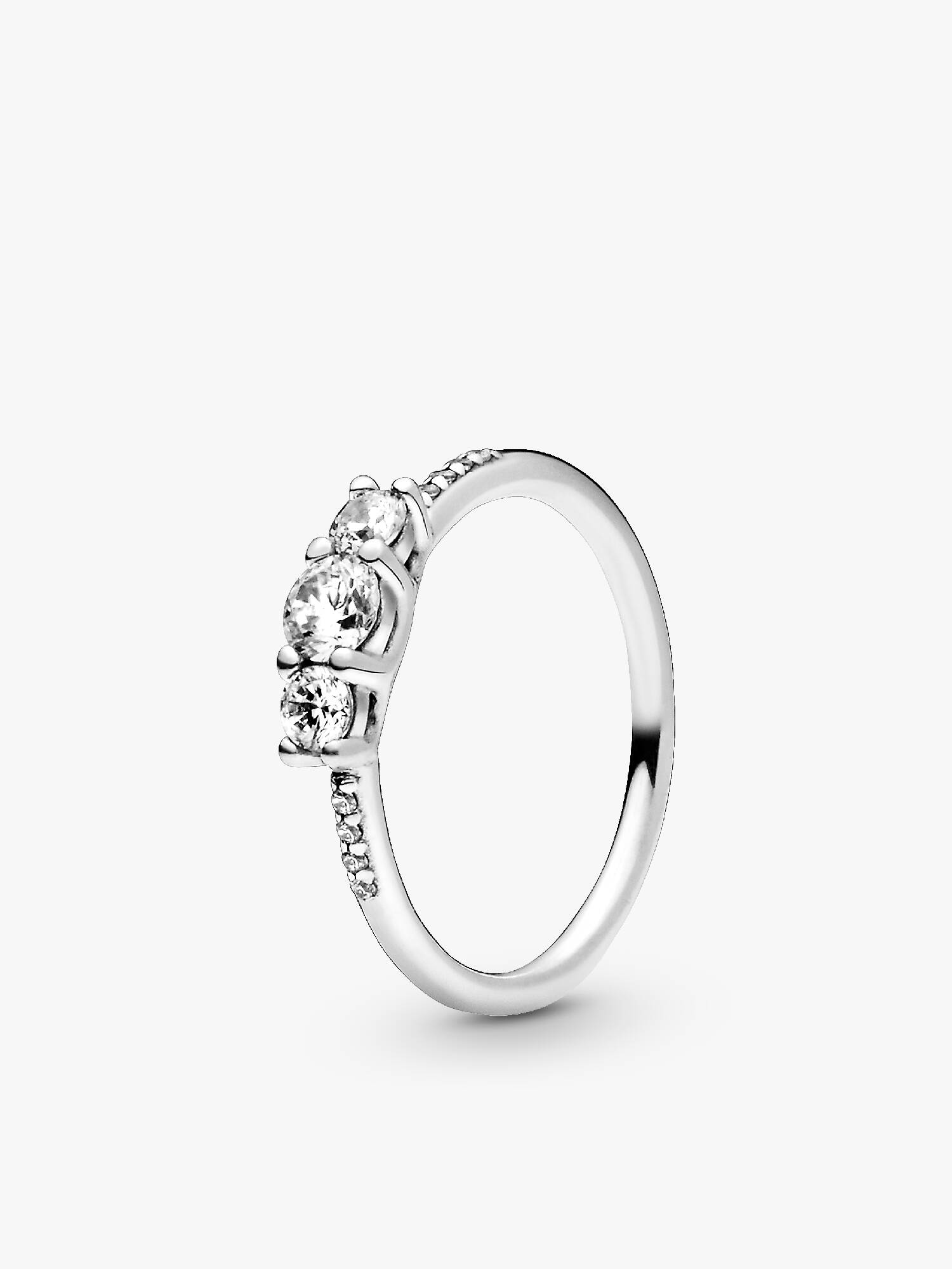 Bague trois pierres rondes