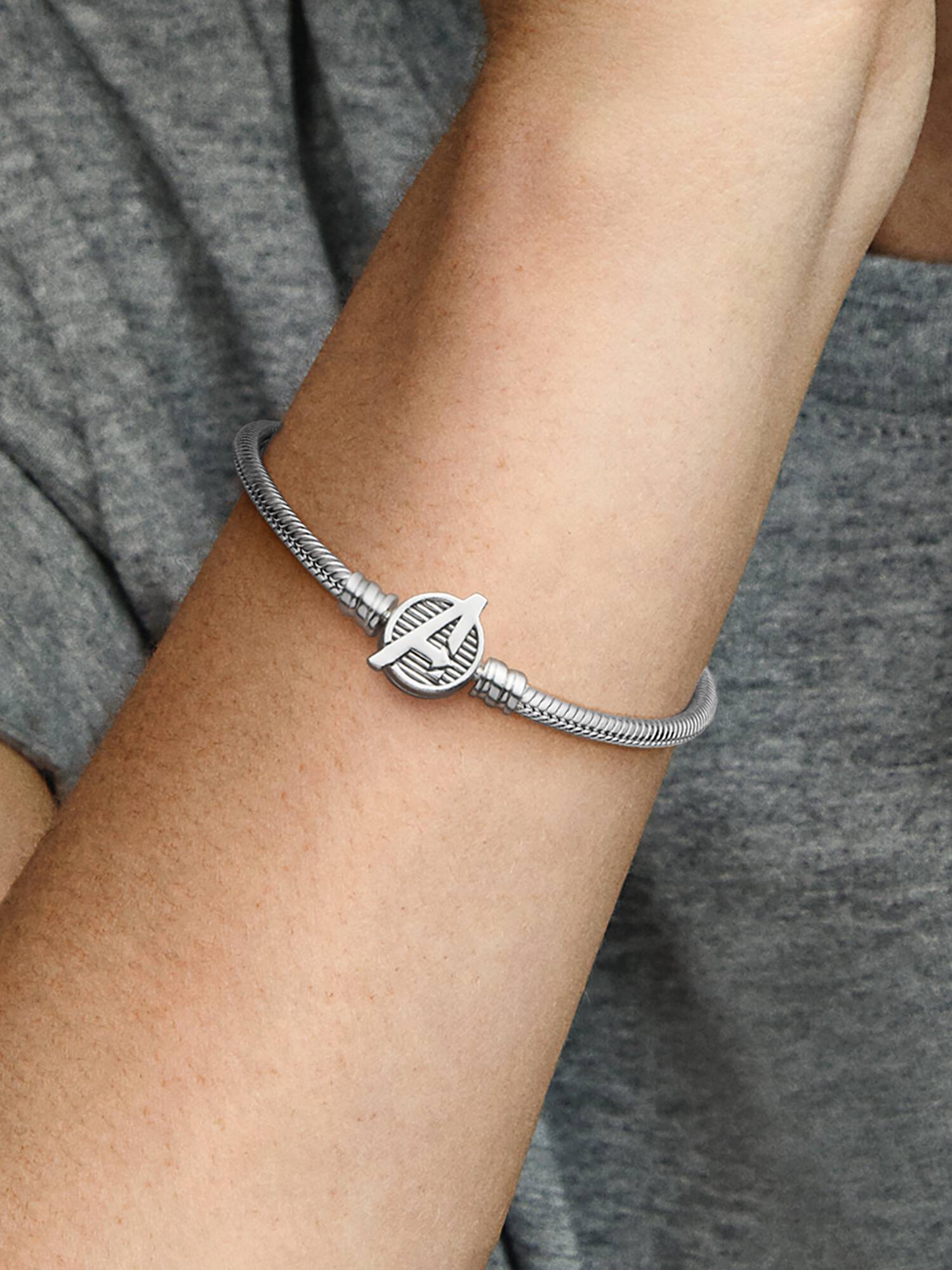 Bracelet Marvel Maille Serpent Fermoir Logo The Avengers Pandora Moments
