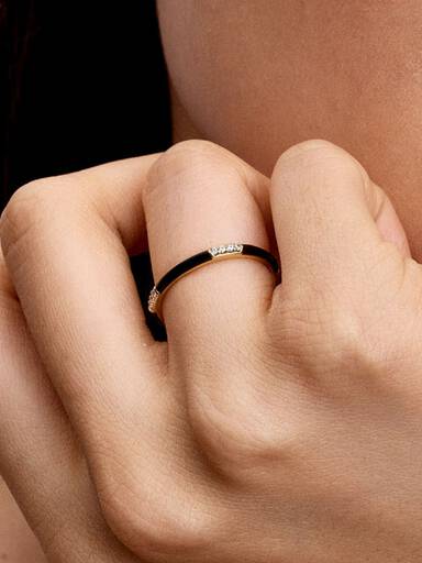 Bague Résine Façon Émail Noire & Pierres