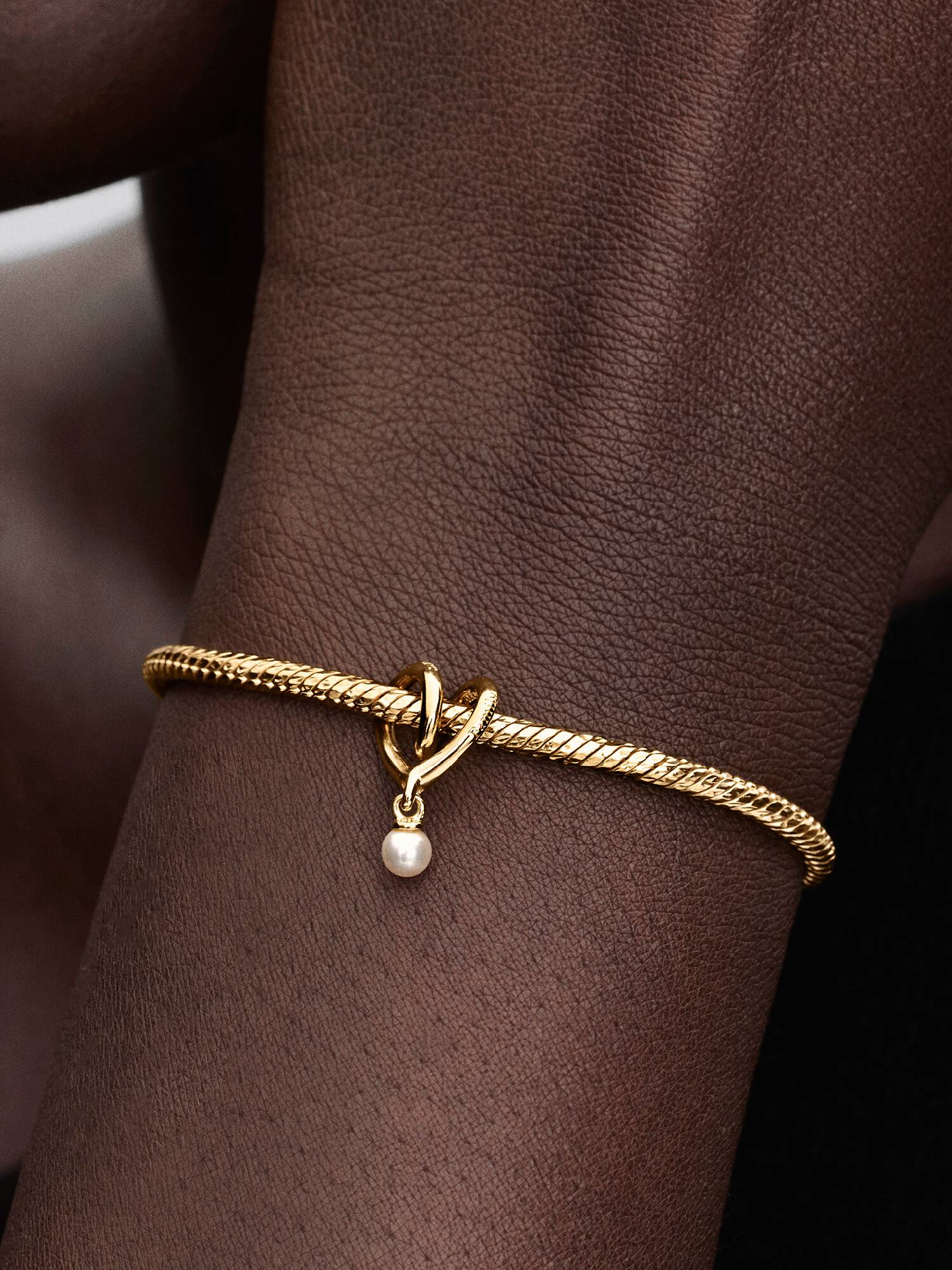 Charm Cœur Enveloppant Doré