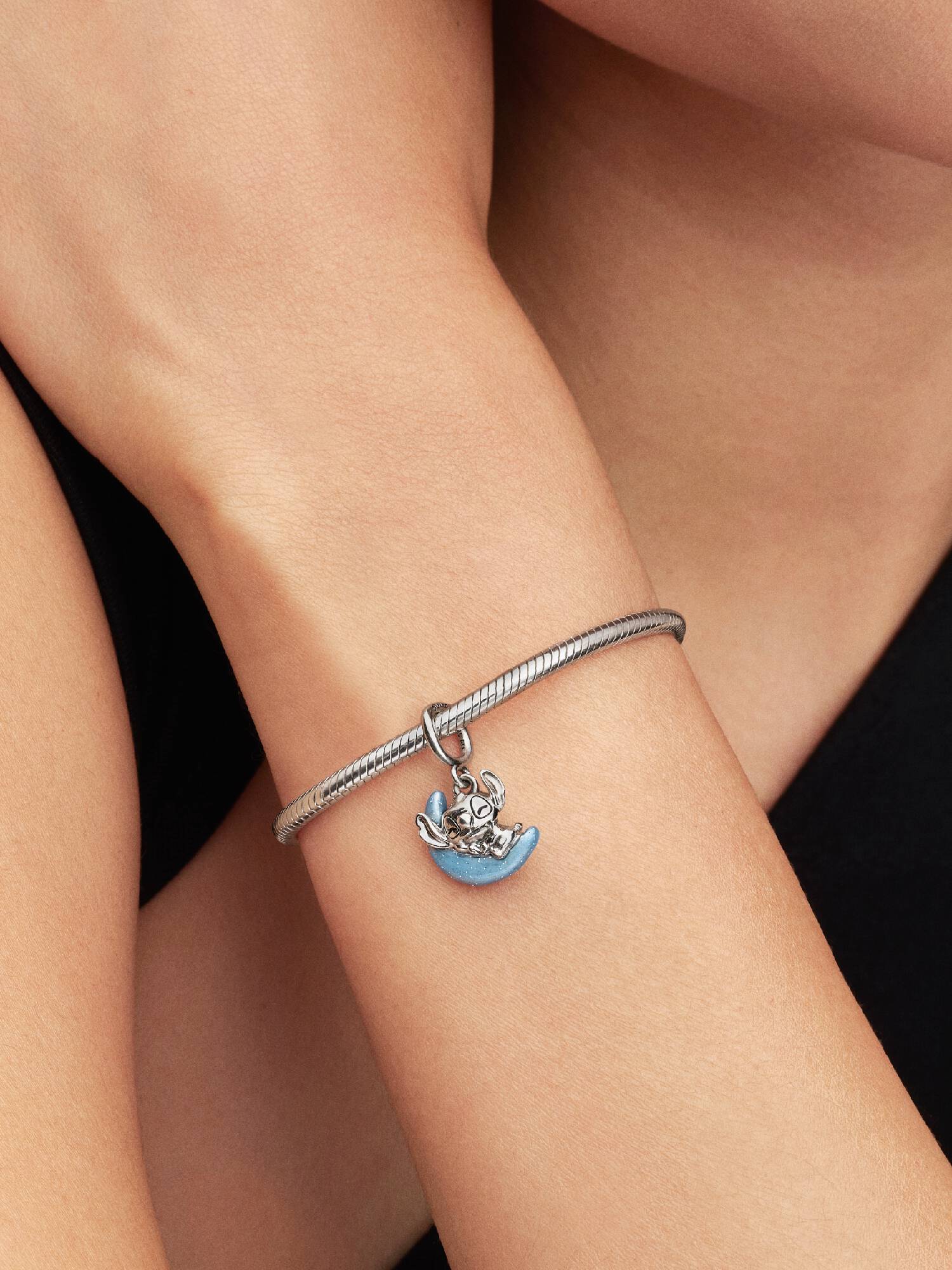 Charm Pendant Disney Stitch et Lune Luminescente