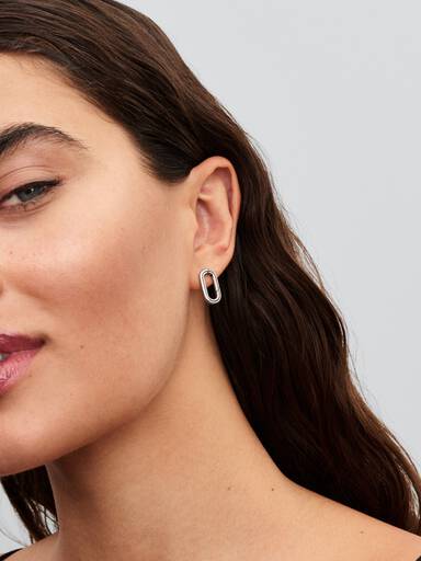 Clou d'Oreille Ouvrable