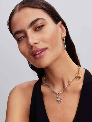 Clou d'Oreille Ouvrable