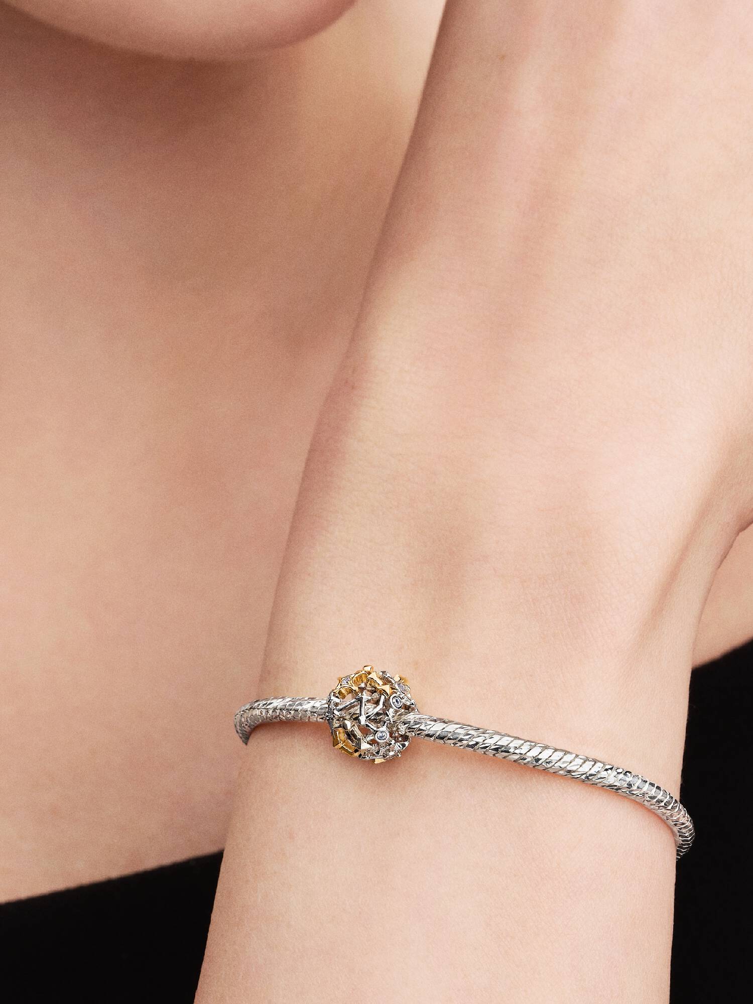 Charm Constellation Ajourée