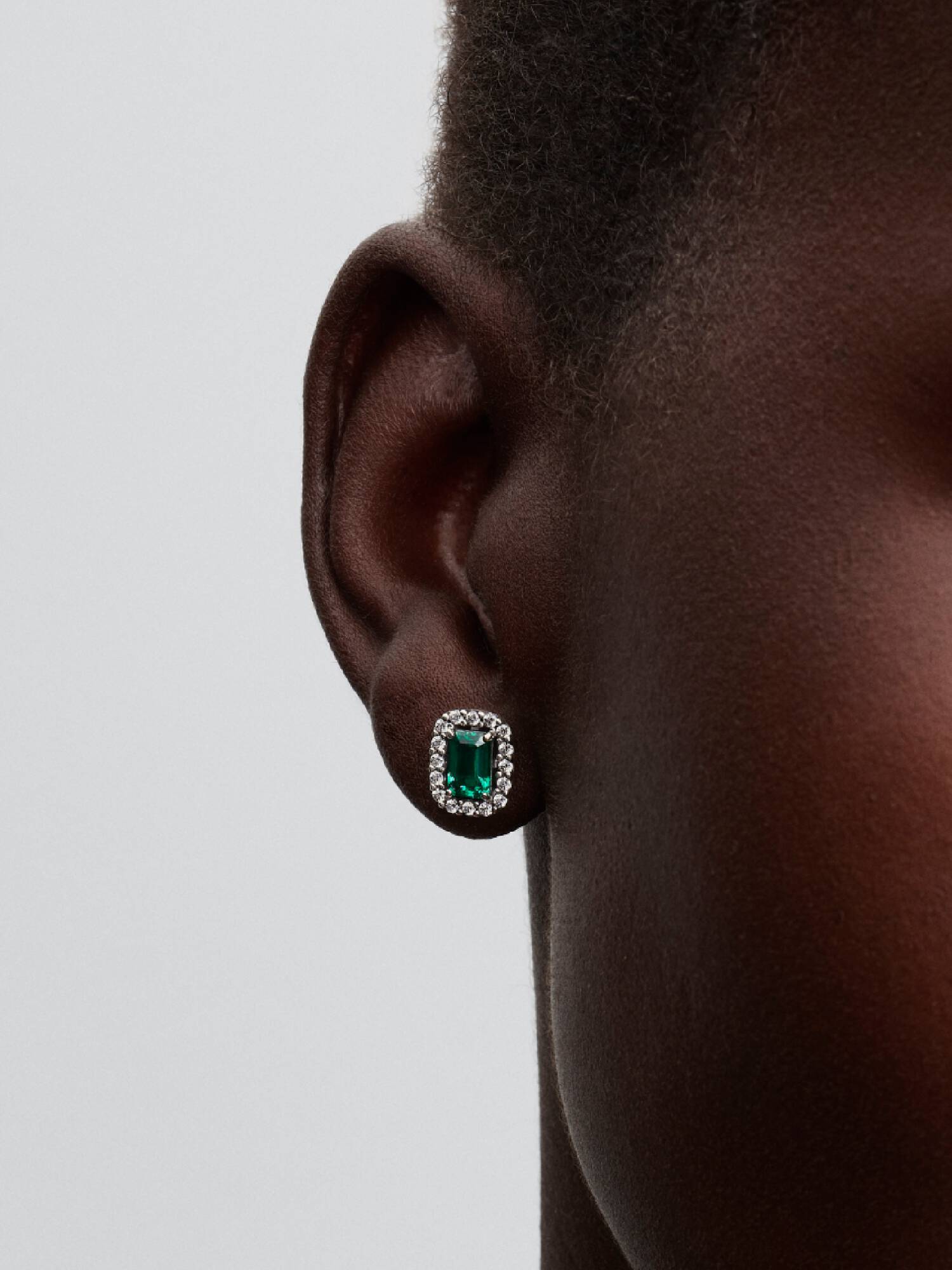 Clous d’Oreilles Halo Vert Scintillants Rectangulaires