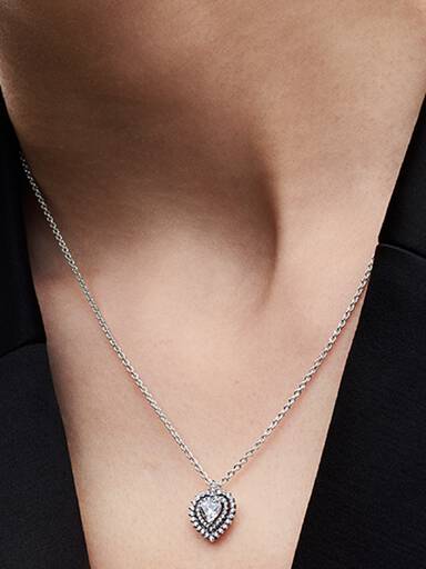 Collier à Pendentif Halo Cœur Scintillant