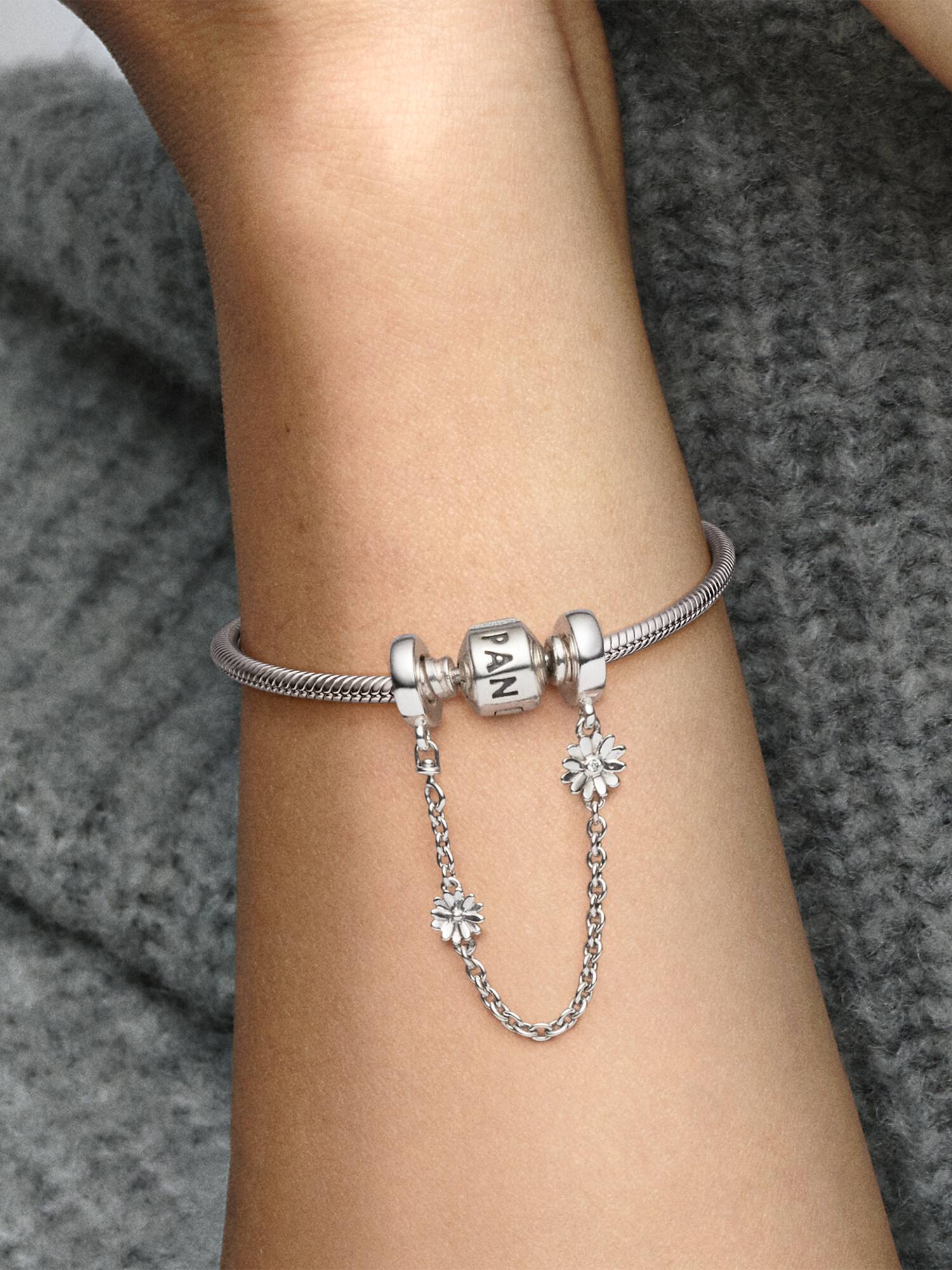 Charm Chaîne de Confort Marguerite