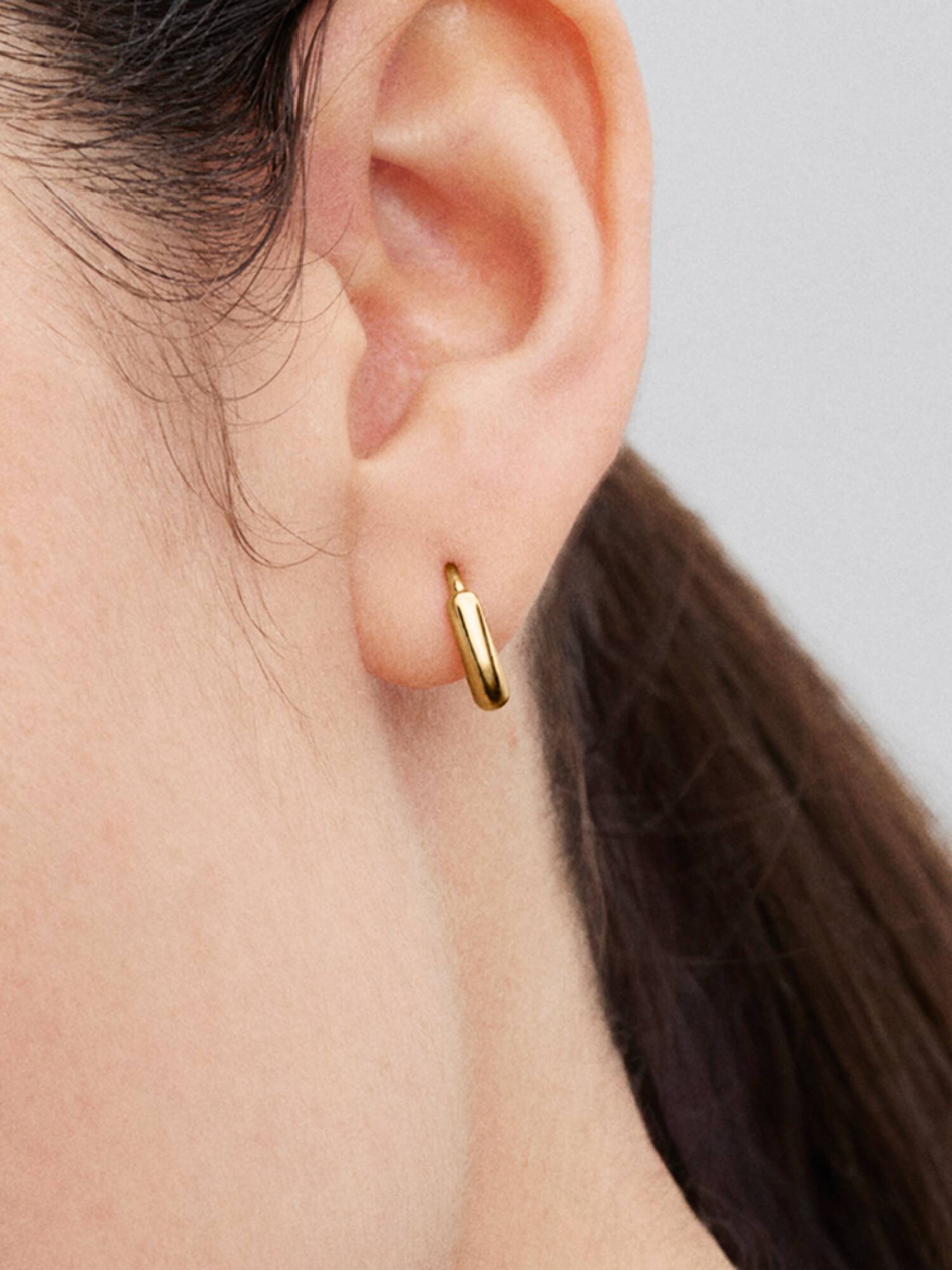 Boucles d'Oreilles Créoles Huggie Rondes