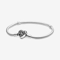 Bracelet Maille Serpent Fermoir Cœur Arbre de Vie Pandora Moments | Pandora FR