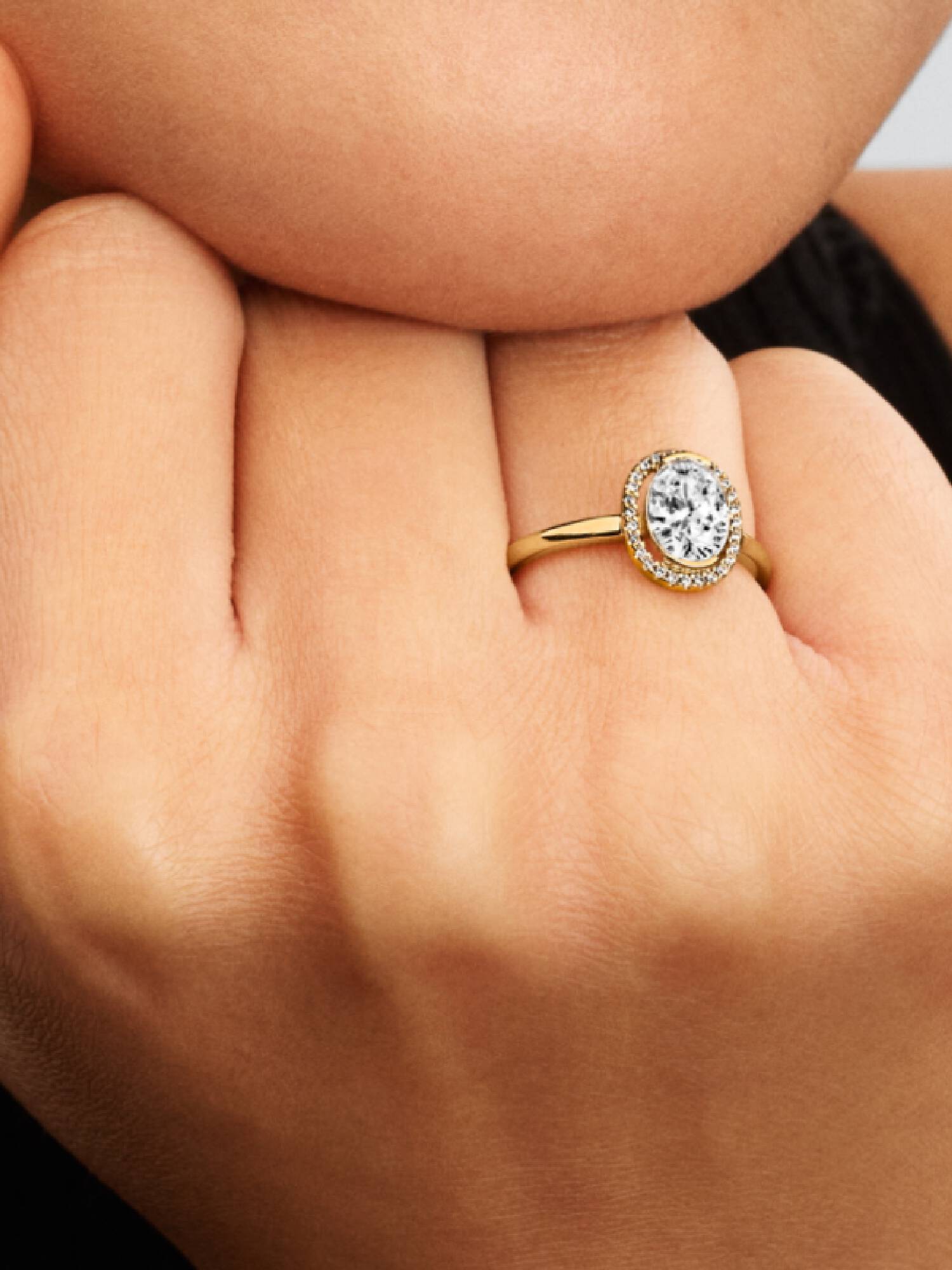 Bague Halo Ovale Scintillant