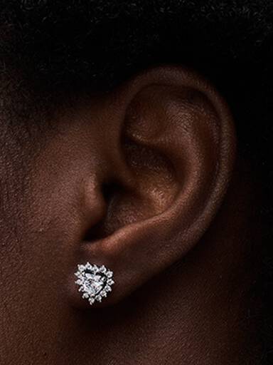 Clous d'Oreilles Cœur Halo Scintillant