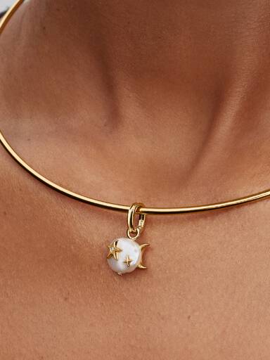 Charm Pendant Nuage et Perle de Culture d’Eau Douce Traitée Baroque Doré
