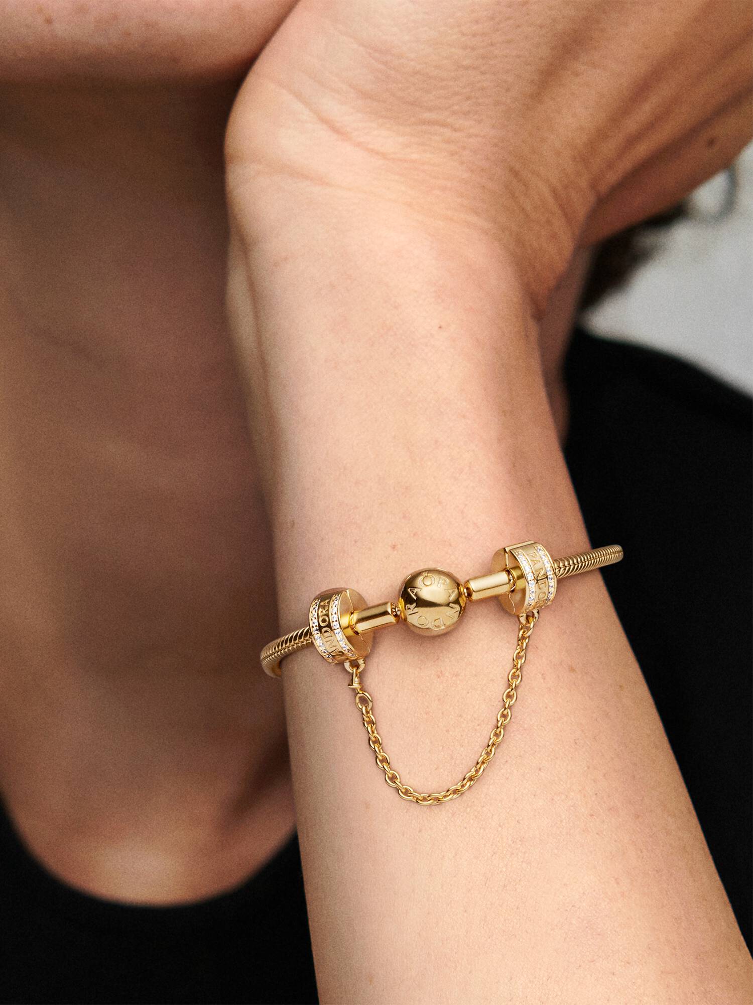 Charm Clip Chaîne de Confort Signature Pandora
