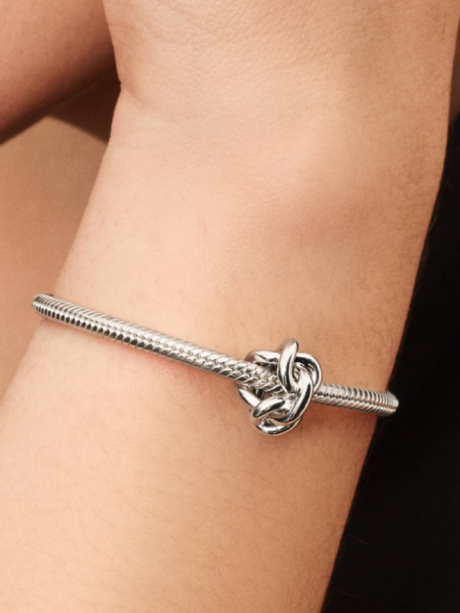 Charm Nœud de l'Infini