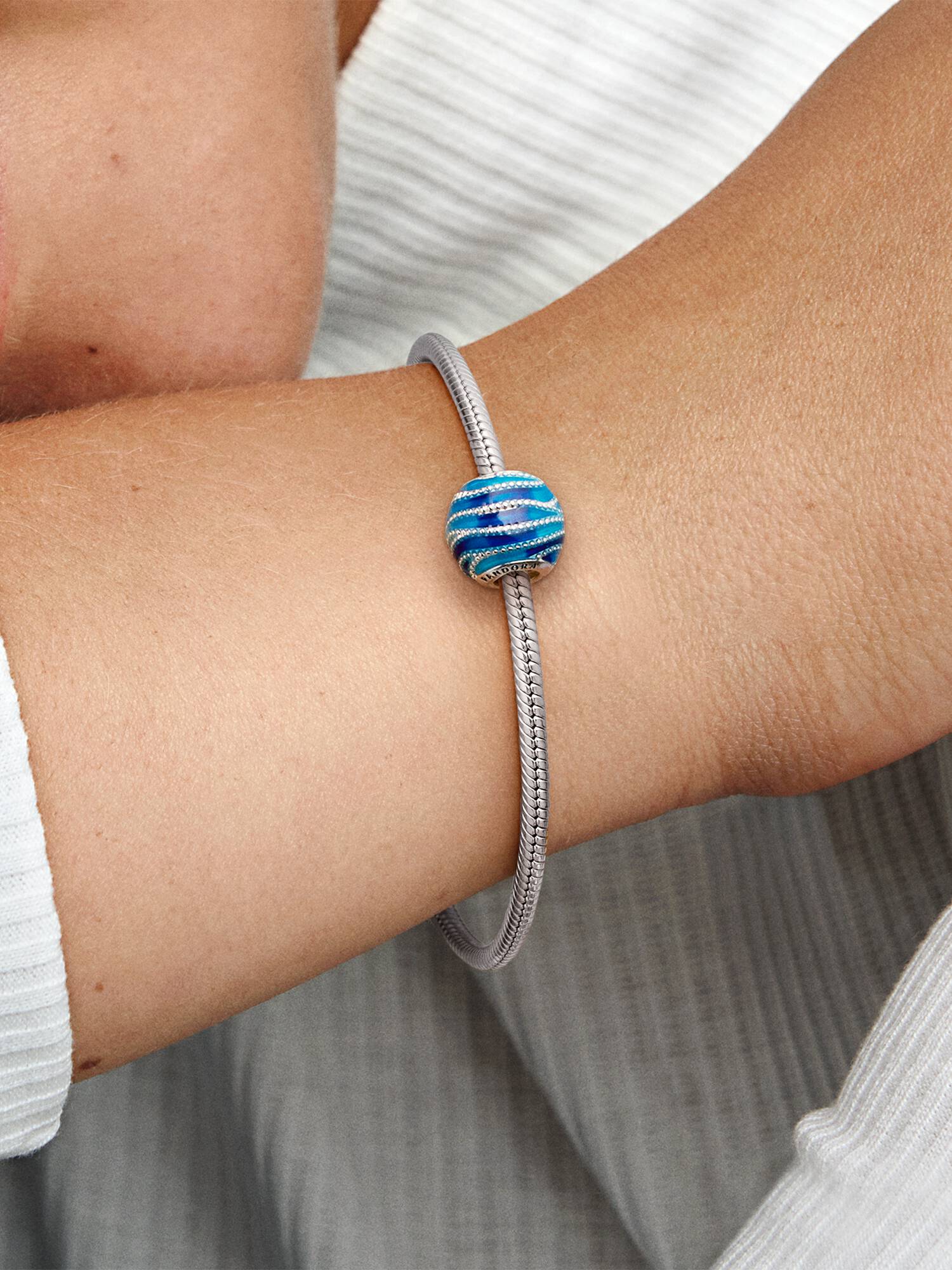 Charm Vague Bleue