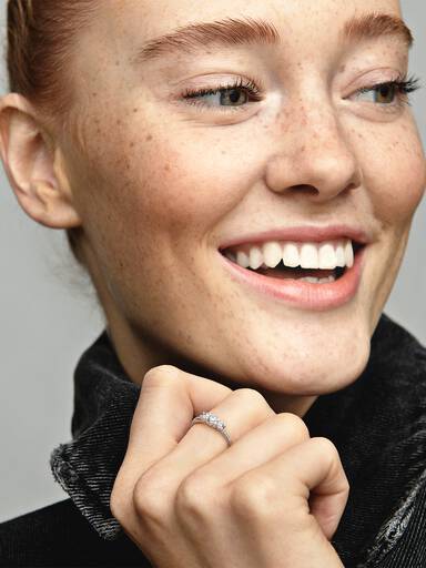 Bague trois pierres rondes