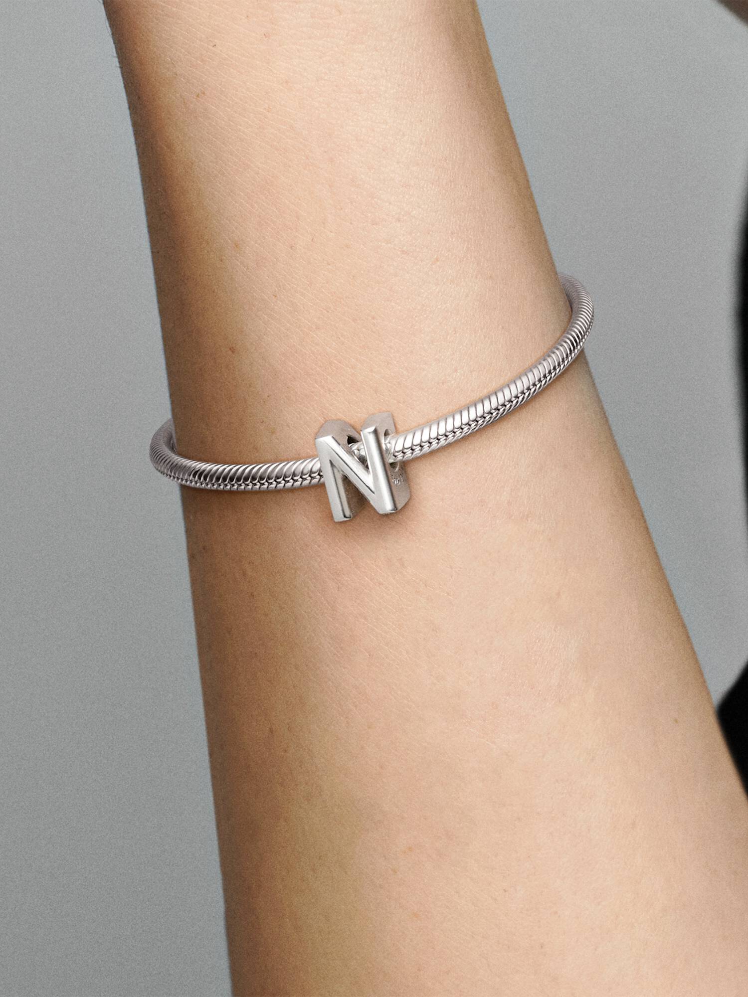 Charm Alphabet Lettre N
