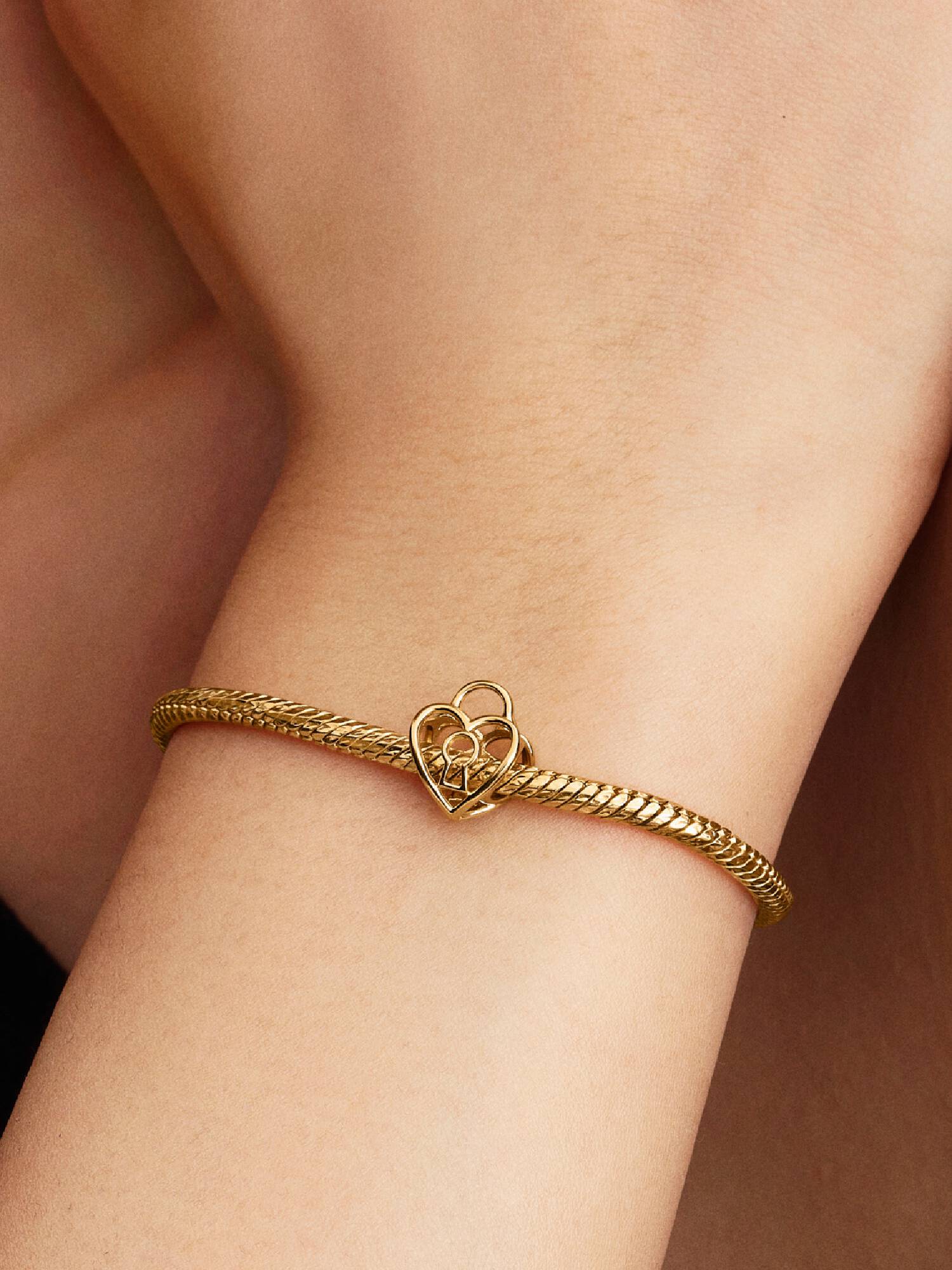 Charm Cadenas Cœur Ajouré Doré