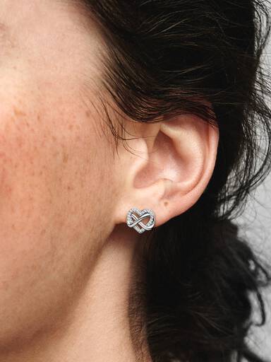 Clous d'Oreilles Cœur Infini Scintillants