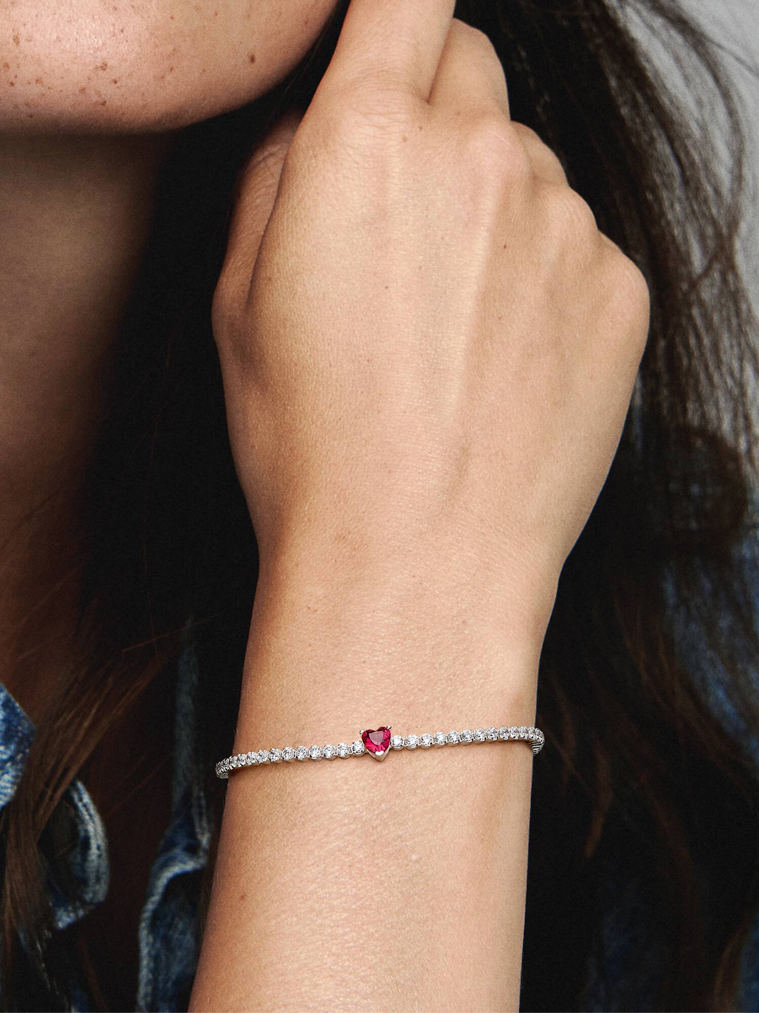 Bracelet Rivière Cœur Rouge Scintillant